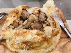 面包烤羊腿-巴依老爷新疆美食(清华东门店)