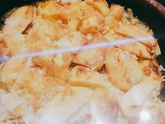 铜锅洋芋饭-帅巴人舅母子腊蹄民俗村