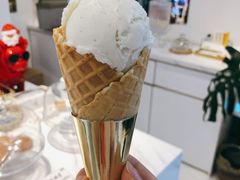 -Fridi Patisserie Cafe