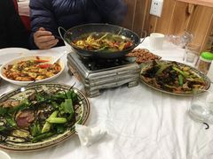 -乡土特色.冷锅鱼.牦牛肉汤锅