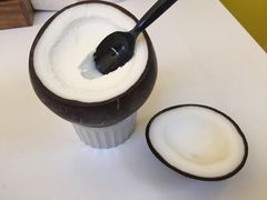 -志龙皇冠吃货椰子铺