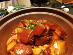 秘制臭桂鱼～红烧肉-韶山红湘菜馆(平原路店)