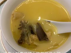 花胶鸡锅底-上房火鍋(新天地店)