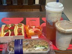 -瑞幸咖啡(外滩SOHO店)