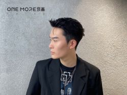 -变画·发型STUDIO