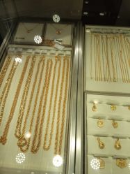 -周大福 CHOW TAI FOOK(新世界百货崇文店)