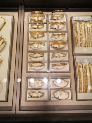 -周大福CHOW TAI FOOK(宝山苏宁易购店)