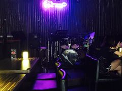 OhBar偶吧音乐酒吧-ohbar live house(人广店)