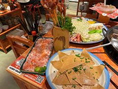 -周小明火锅(黑金冠社区店)