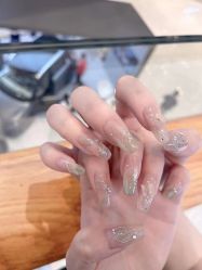 -吉吉靓甲美睫