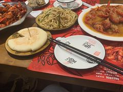 -李双猪·小龙虾·烧烤·羊肉煲(乐山店)