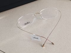 -目艮眼镜SHOWROOM(品牌集合店)