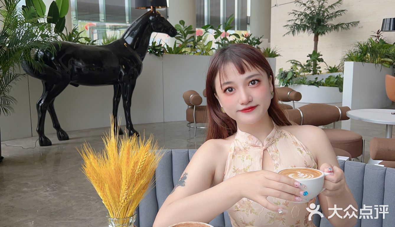 下午茶看球两不误⚽️滨江新晋休闲好去处❗️
