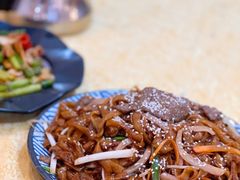 干炒牛河-天宝食坊·啫啫煲大排档(西华路店)