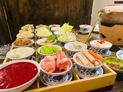 -聚汇三少·龙虾·中餐厅(莫邪路新天地店)