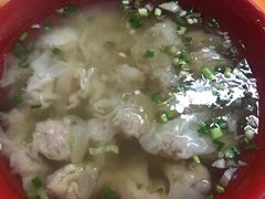 -张阿三馄饨店