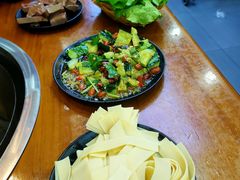 -曹丞相·地锅鸡·地锅鱼(武林店)