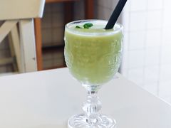 牛油果雪梨汁-美丽心情蛋糕(江苏路店)