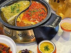 -阿瓦山寨·湘菜现炒·剁椒鱼头王(咸阳总店)