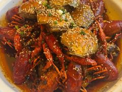 -肥肥虾庄·金牌油焖大虾(汉口城市广场店)