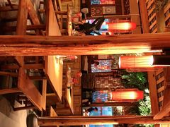 -野山舂·贵州现舂酸汤火锅(鸿通城店)