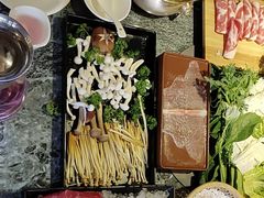 -慢丽江·云南野生菌土鸡锅(西山店)