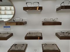 -翰佐蔡司小乐圆·依视路星趣控·暴龙眼镜折扣店