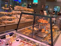 面包甜点陈列柜-巴黎贝甜(大宁国际商业广场店)