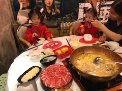 -鲜入围煮花胶鸡海鲜火锅