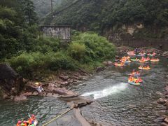 -安吉龙王山峡谷漂流