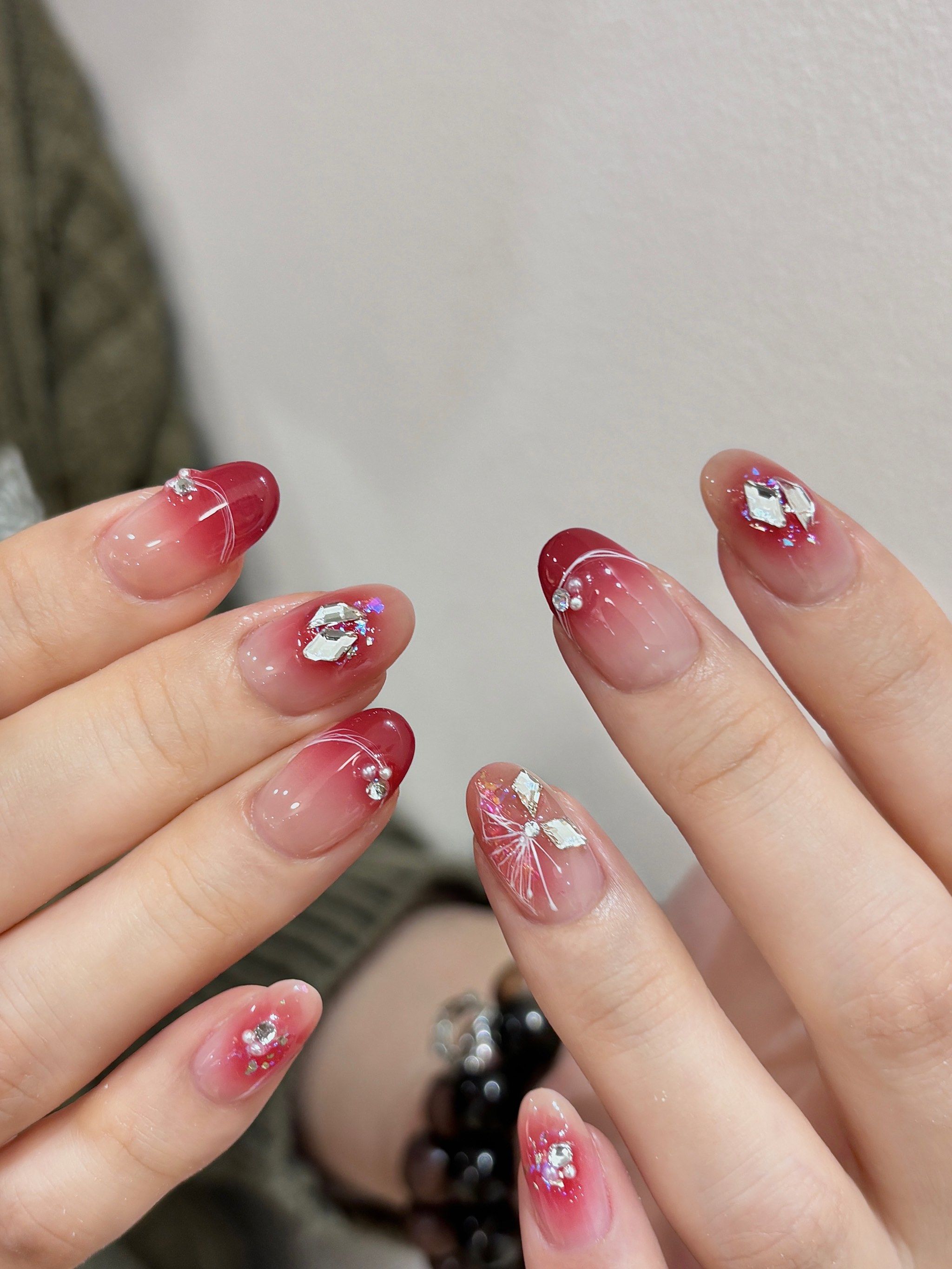 渐变红 新年美甲