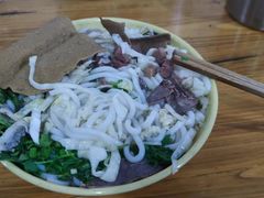 -苗家恒灵酸汤鱼-跳水牛肉连锁店(凯里总店)