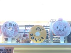 -85度C(生甜甜圈研究工坊·上海平凉店)