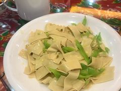 尖椒干豆腐-闯关东东北农家菜(崂山石老人店)
