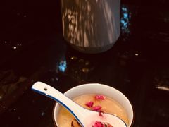 银耳汤-箱美术馆私房菜(水晶郦城店)