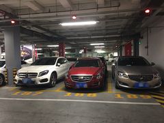 -宜家家居（上海徐汇商场店）-停车场