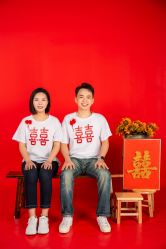 -现代经典婚纱摄影