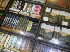 -钟书阁(松江泰晤士小镇店)