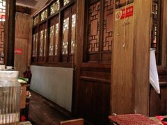 -小龙坎火锅(湖滨银泰in77店)
