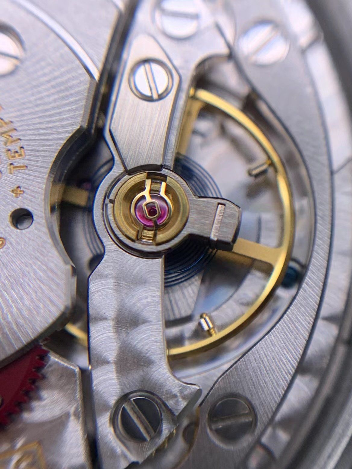 劳力士机芯打磨工艺还是不错的