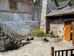 -高荡千年布依古寨旅游景区