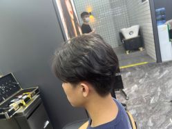 -藤野造型•烫染专业店