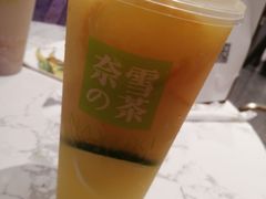 -奈雪的茶(青岛卓悦里INTOWN店)