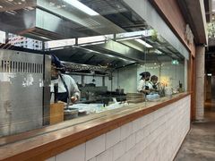 -ROAST coffee & eatery