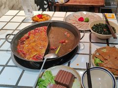 -贰回巷火锅馆(钟楼店)