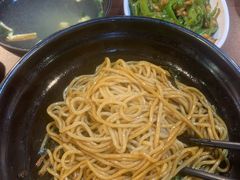 青椒肉丝拌面-大龙汤包