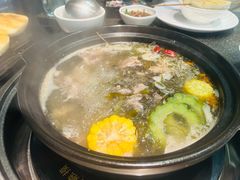 -野迹·石橄榄鸡·烧烤(新洲店)