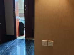 -裕和堂中医推拿艾灸(太古汇臻品店)
