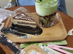 -藏猫猫咖啡主题馆(中央大道店)