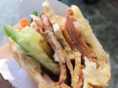 -Bánh Mì Huynh Hoa